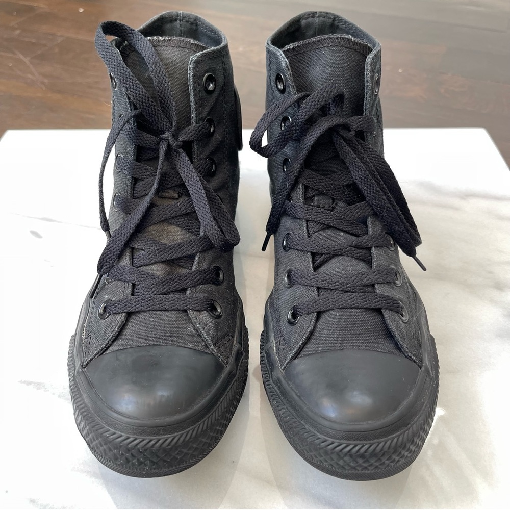 Converse High Top Sneaker